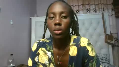 Novah girlie online show from 15, 6, 2026