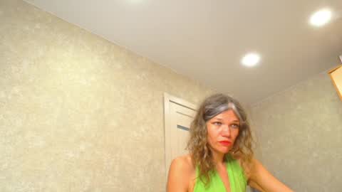 Snapshot of sweetpairfun chatting on 31, 5, 2026 Veronica and Alex online show from 31, 5, 2026