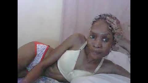 ESTHER online show from 16, 11, 2025