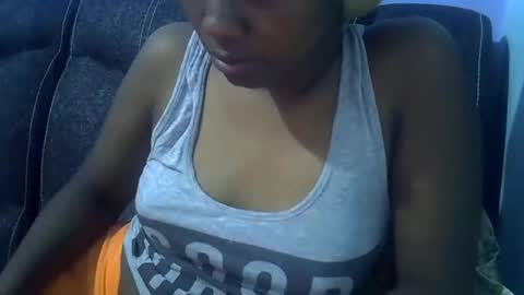 Snapshot of sweetqueen20 chatting on 24, 4, 2026 queen online show from 24, 4, 2026