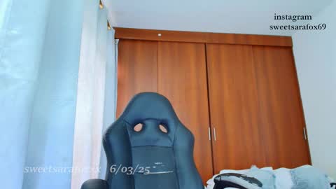 Snapshot of sweetsarafoxxx chatting on 6, 3, 2025 Sara Sofia Libra online show from 6, 3, 2025