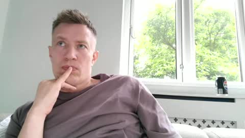 sweetsinner83 online show from 16, 6, 2026
