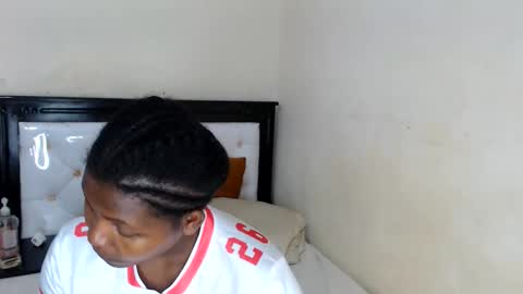 Snapshot of sweetslyvie chatting on 21, 5, 2026 sweetslyvie online show from 21, 5, 2026