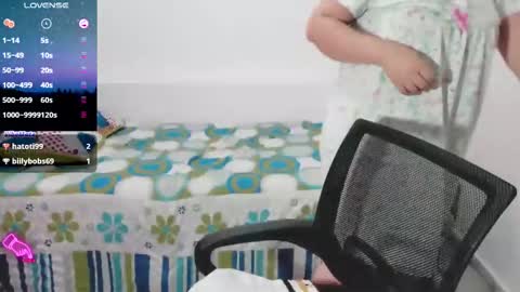 Snapshot of sweetsquirtx23 chatting on 19, 1, 2025 lili online show from 19, 1, 2025