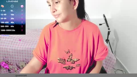 Snapshot of sweetsquirtx23 chatting on 8, 3, 2025 lili online show from 8, 3, 2025