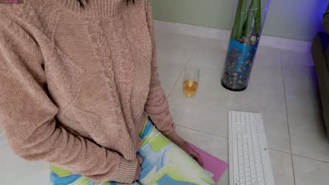    online show from 1, 2, 2025