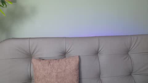    online show from 27, 2, 2025