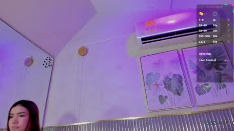 Snapshot of sweetty_emma chatting on 4, 8, 2026 Emma online show from 4, 8, 2026