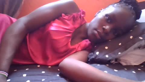 Snapshot of sweetvallerie chatting on 17, 3, 2026 sweetvallerie online show from 17, 3, 2026