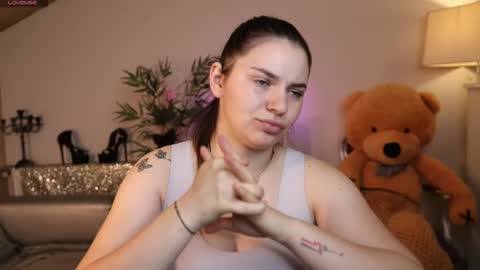 Snapshot of sweetxfreedom chatting on 19, 5, 2026 sweetxfreedom online show from 19, 5, 2026
