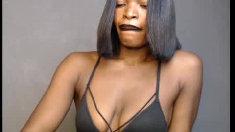 Snapshot of sweetxxboobsx chatting on 1, 4, 2026 sweetxxboobsx online show from 1, 4, 2026