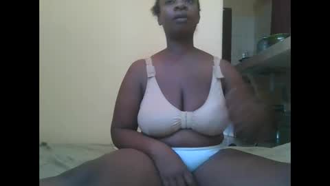 sweetyass25 online show from 2, 10, 2025