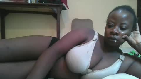 Snapshot of sweetyass25 chatting on 17, 4, 2026 sweetyass25 online show from 17, 4, 2026