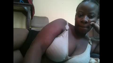 Snapshot of sweetyass25 chatting on 8, 6, 2026 sweetyass25 online show from 8, 6, 2026