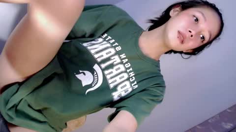 Claire Watson online show from 16, 4, 2026