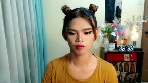 Snapshot of sweetytrannygirlxx chatting on 7, 5, 2026 Megan online show from 7, 5, 2026