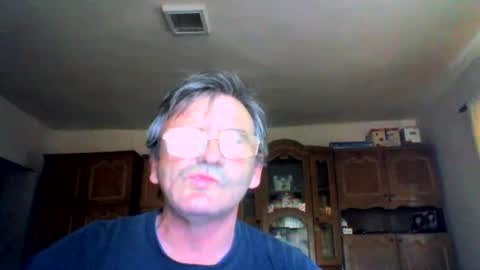 Snapshot of swergiu333 chatting on 28, 4, 2026 Raymond online show from 28, 4, 2026