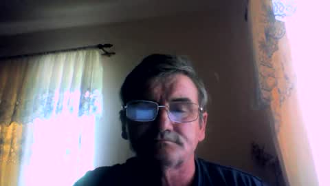 Snapshot of swergiu333 chatting on 10, 5, 2026 Raymond online show from 10, 5, 2026