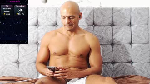    ------- Hi Im Willy  follow me do not forget to put the thumb up  online show from 17, 12, 2024