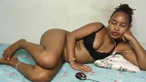 Snapshot of swt_bby chatting on 3, 5, 2026 swt_bby online show from 3, 5, 2026