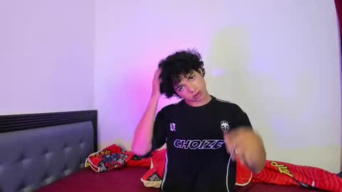 Snapshot of swwet_boy chatting on 23, 9, 2025 swwet_boy online show from 23, 9, 2025