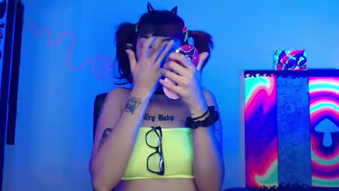 Snapshot of sxdbxtch chatting on 2, 5, 2026 Alice Phantom online show from 2, 5, 2026