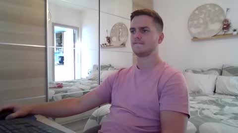 Snapshot of syl092 chatting on 17, 9, 2025 syl092 online show from 17, 9, 2025