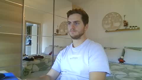 syl092 online show from 17, 11, 2025