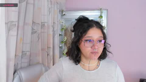 Snapshot of sylvara_bx chatting on 16, 7, 2026 online show from 16, 7, 2026
