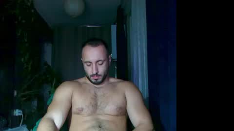 Snapshot of t_huracane chatting on 6, 11, 2025 Huracane online show from 6, 11, 2025