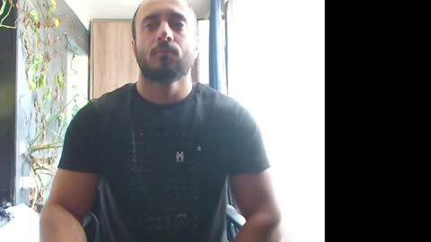 Snapshot of t_huracane chatting on 4, 12, 2025 Huracane online show from 4, 12, 2025