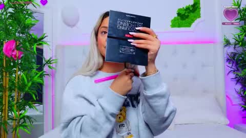 Snapshot of taahiraarabian chatting on 29, 9, 2025 Arianna online show from 29, 9, 2025