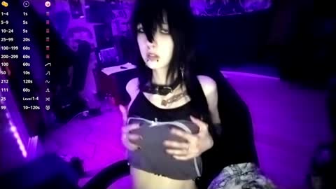 Lina online show from 15, 4, 2026