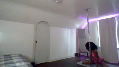 Snapshot of taephoriaa chatting on 4, 3, 2026 Taephoriaa online show from 4, 3, 2026