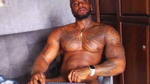 Tairon Tucke online show from 15, 12, 2024