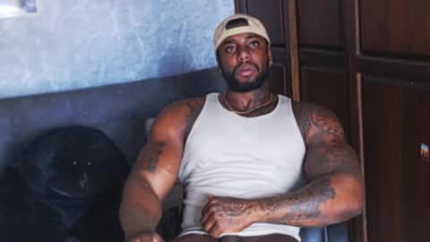 Tairon Tucke online show from 19, 12, 2024