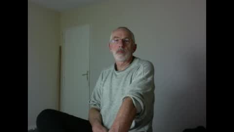 Snapshot of taliesin4321 chatting on 14, 10, 2025 Jack Pierrot online show from 14, 10, 2025