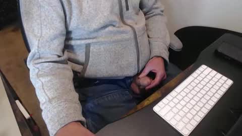 Snapshot of tallguy4unow chatting on 14, 1, 2026 tallguy4unow online show from 14, 1, 2026