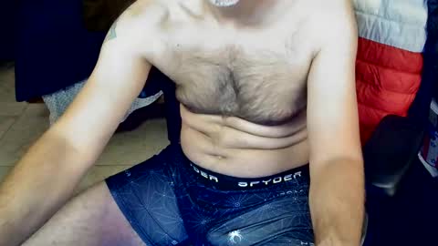 Snapshot of talltannhandsome chatting on 3, 10, 2025 talltannhandsome online show from 3, 10, 2025