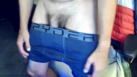 Snapshot of talltannhandsome chatting on 23, 10, 2025 talltannhandsome online show from 23, 10, 2025