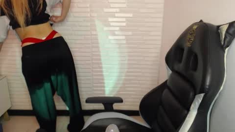 Snapshot of tamara_velezz chatting on 4, 3, 2026 Tamara online show from 4, 3, 2026