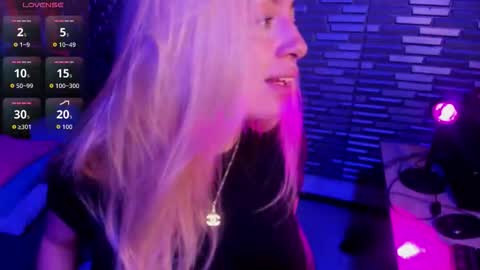 Snapshot of tamara_velezz chatting on 19, 3, 2026 Tamara online show from 19, 3, 2026