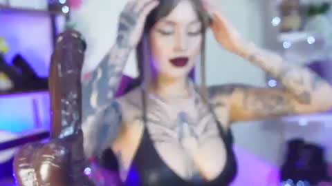 Cami 3 online show from 8, 3, 2025