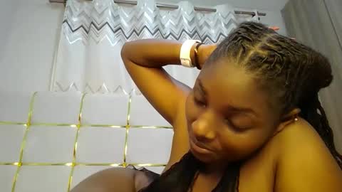 Snapshot of tamia538235 chatting on 16, 2, 2025 tamia online show from 16, 2, 2025