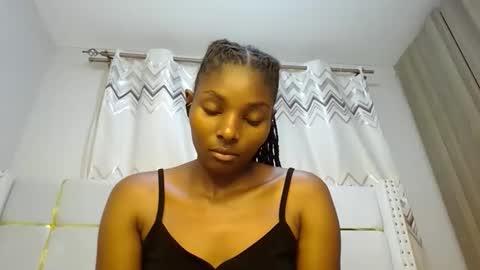 Snapshot of tamia538235 chatting on 27, 2, 2025 tamia online show from 27, 2, 2025