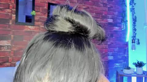 tania06 online show from 9, 9, 2025