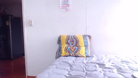 Angeline  Follow  online show from 23, 2, 2025