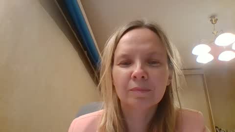 Snapshot of tanystar chatting on 2, 12, 2025 tanystar online show from 2, 12, 2025