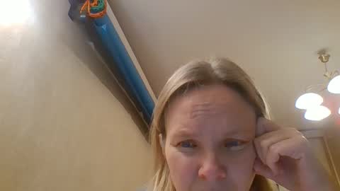 Snapshot of tanystar chatting on 4, 12, 2025 tanystar online show from 4, 12, 2025