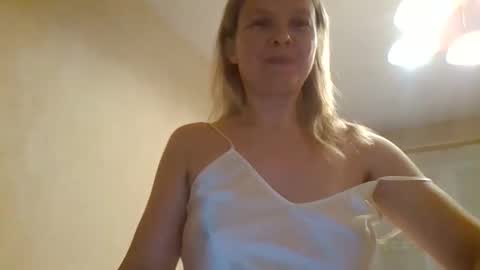 Snapshot of tanystar chatting on 17, 12, 2025 tanystar online show from 17, 12, 2025